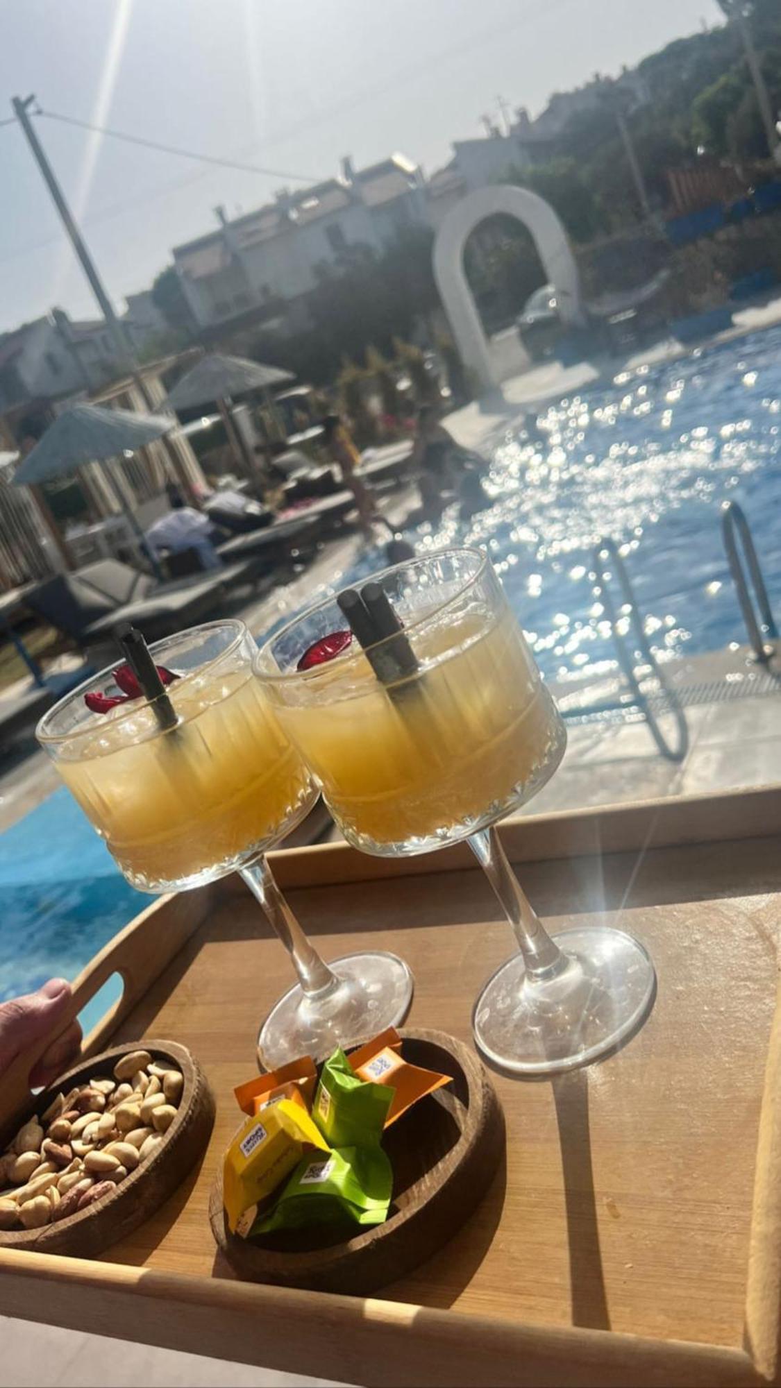 Belong Butik Otel Çeşme Esterno foto