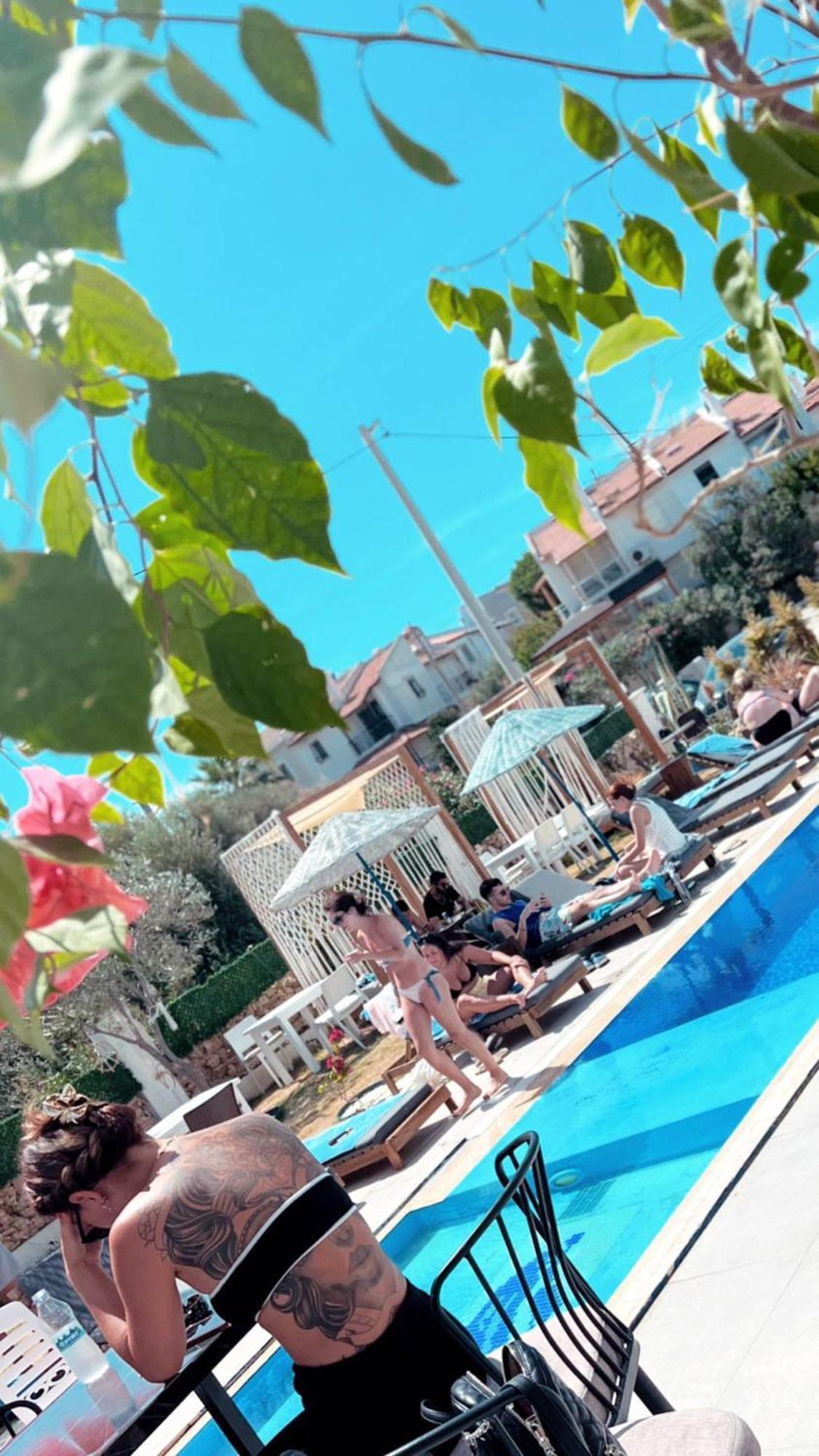 Belong Butik Otel Çeşme Esterno foto